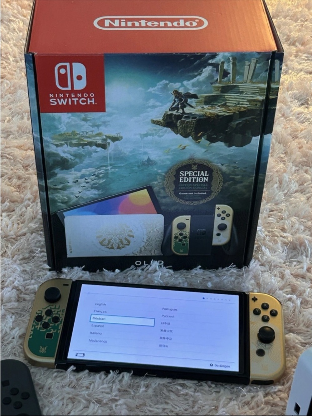 BUNDLE Nintendo Switch Zelda Tears of the Kingdom OLED Games, Controllers, Case